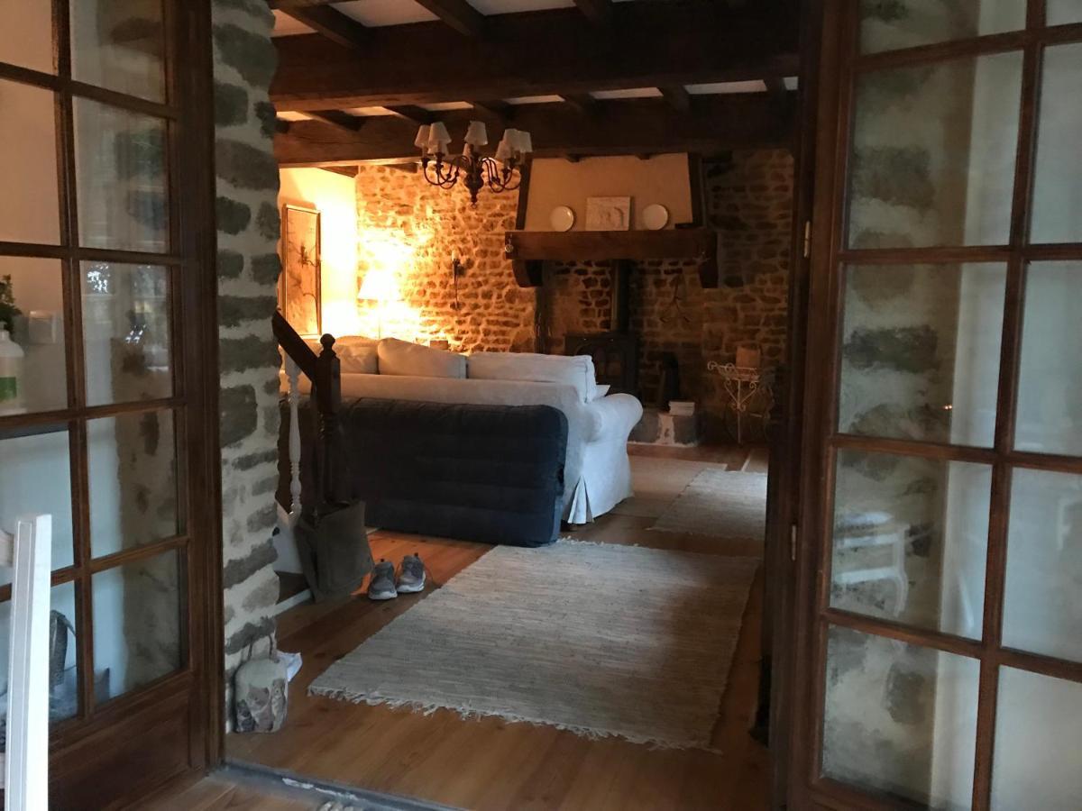 Le Jardin Des Fees Bed & Breakfast Savigny-le-Vieux Екстериор снимка