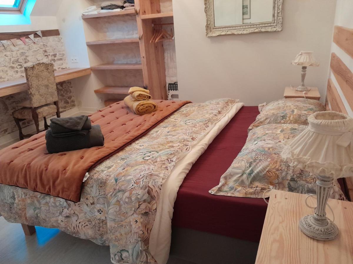 Le Jardin Des Fees Bed & Breakfast Savigny-le-Vieux Екстериор снимка