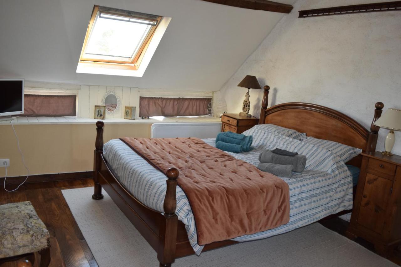 Le Jardin Des Fees Bed & Breakfast Savigny-le-Vieux Екстериор снимка
